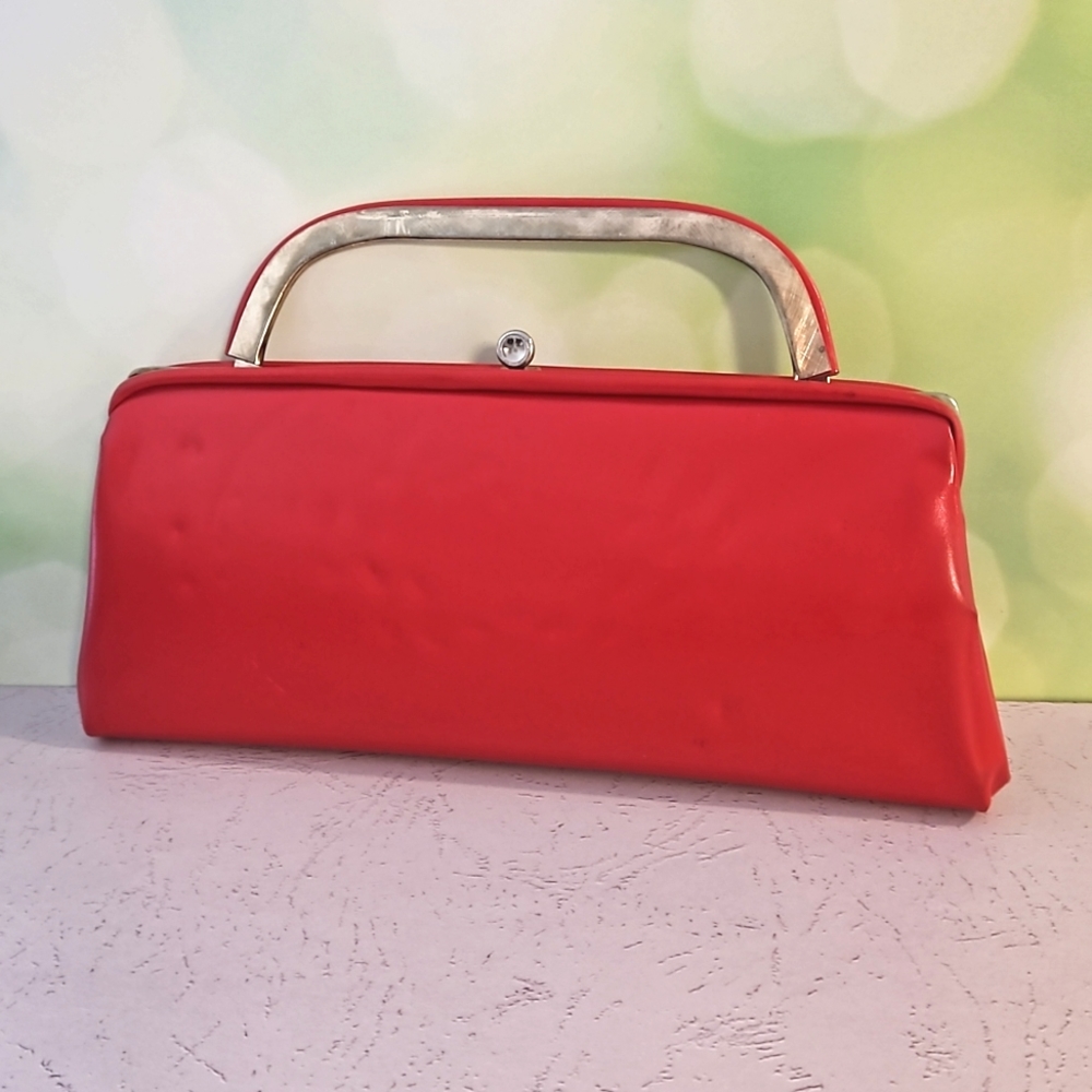 VINTAGE Bright red faux leather goldtone hardware handbag convertible clutch EUC